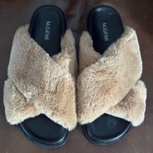 M. Gemi Women's Plush Tan Fur Slippers